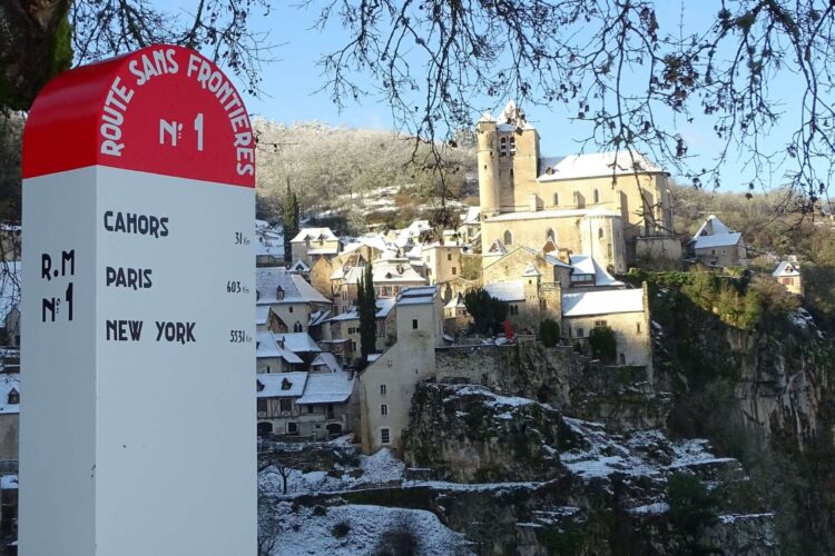 Saint-Cirq Lapopie sous la neige