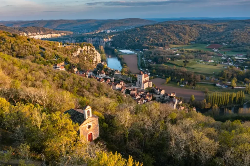 Printemps - Vallée du Lot - Saint-Cirq-Lapopie (c) Cyril Novello - Lot Tourisme